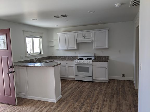 4th image of 313 N Cambridge St