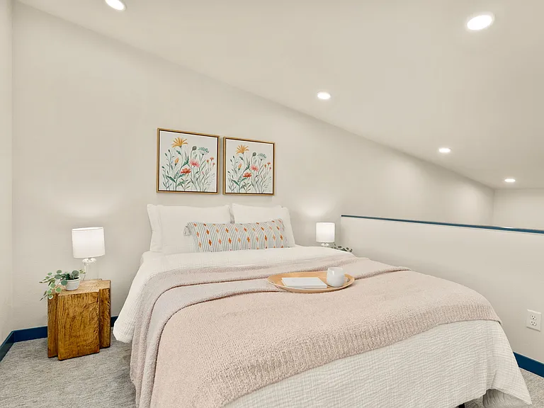 960 NE Norton Ave #2 — Photo 14