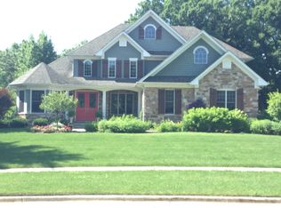 372 Merry Oaks Dr, Sycamore, IL 60178