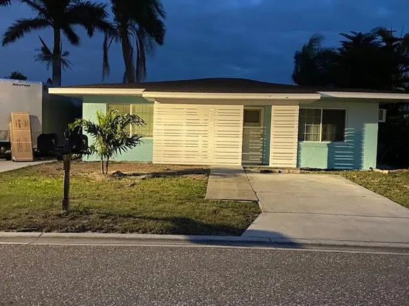 185 175th Terrace Dr E, Redington Shores, FL 33708