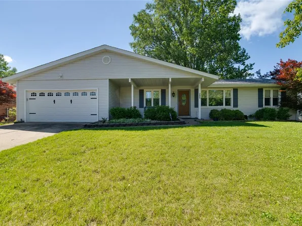 204 Chestnut Dr, Saint Charles, MO 63301