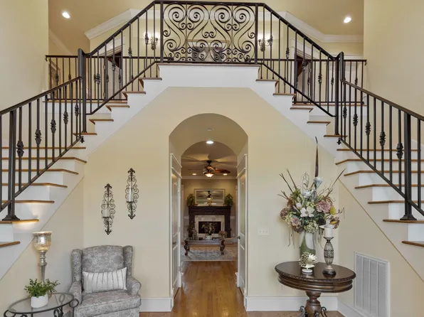 8288 Guthrie Rd, Cross Plains, TN 37049