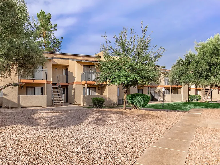 Tesoro Apartments — Photo 16