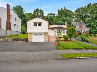 566 Main St, Stoneham, MA 02180