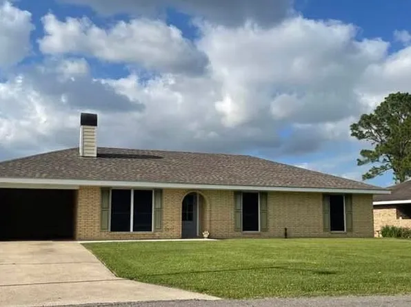 815 E East St, Rayne, LA 70578