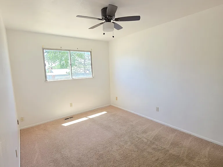 2215 South Dr — Photo 7