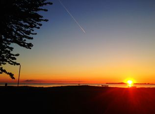 685 Bay Rd, Bay City, MI 48706