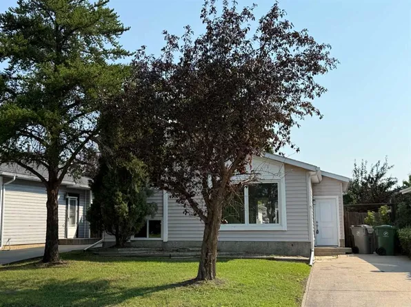 2725 57b Ave, Lloydminster, AB T9V 2N1