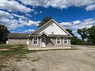 7 Dallis Ln, Fishkill, NY 12524