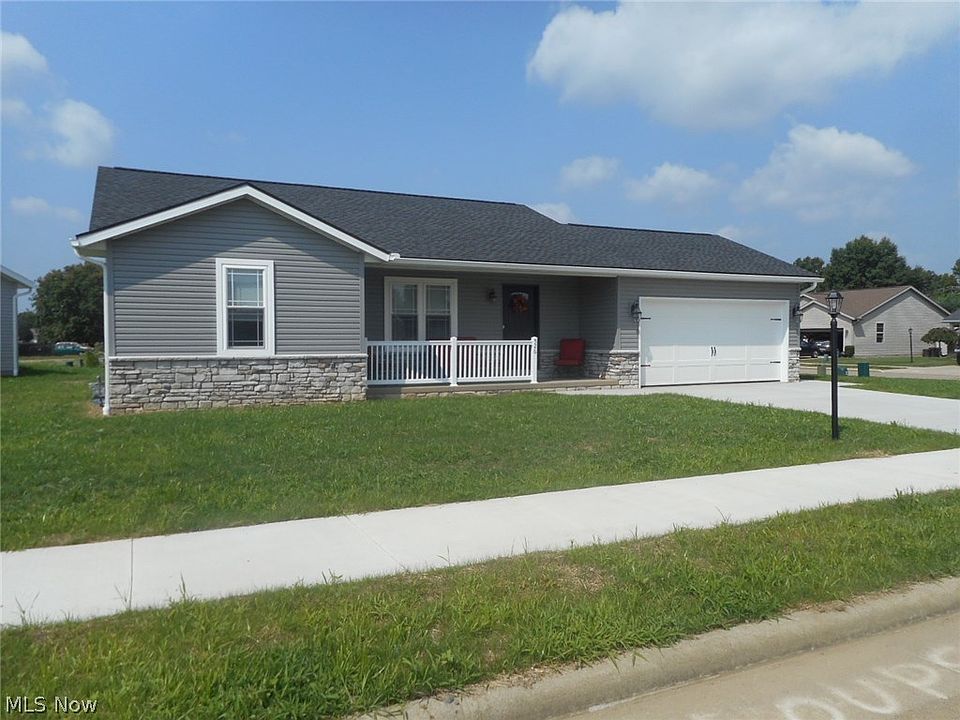 1st image of 526 Gary Dr