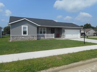526 Gary Dr, New Philadelphia, OH 44663