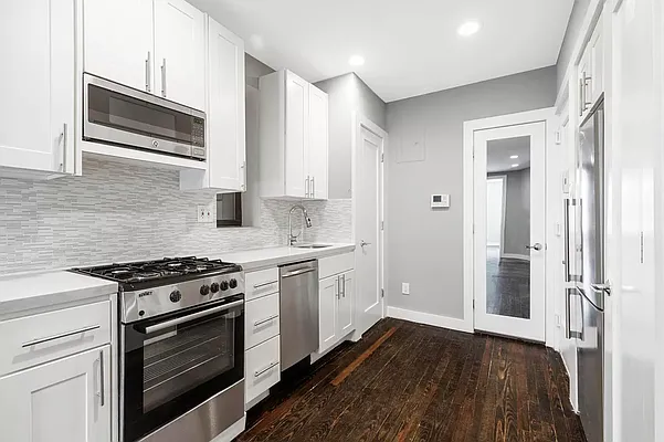 Rented by Tourma Realty LLC | media 7