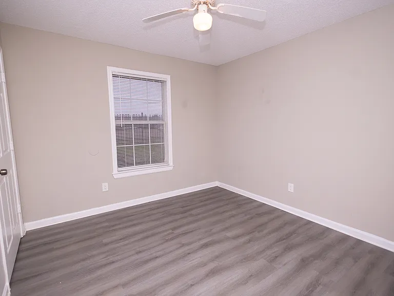 3923 Jackson Ave — Photo 17