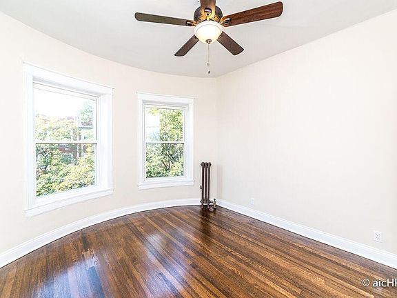 3rd image of 5445 S Harper Ave #3