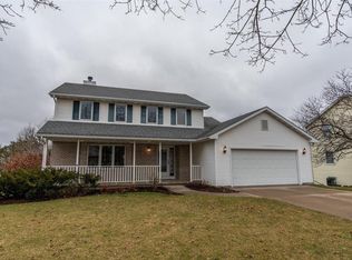 916 Kings Lynn Rd, Stoughton, WI 53589