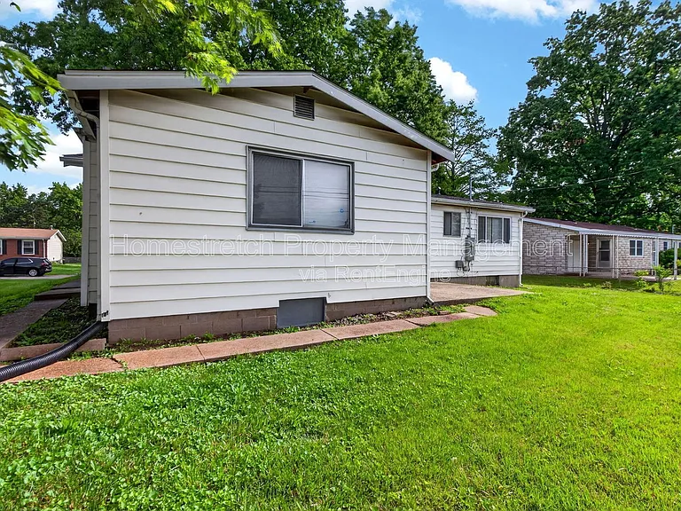 1310 Petite Dr — Photo 24