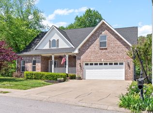 1121 Drakes Cove Rd N, Adams, TN 37010