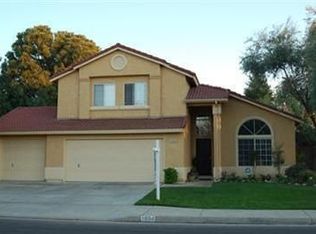 1854 Celeste Ave, Clovis, CA 93611