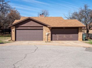 701 Stonecroft Cir, Edmond, OK 73034