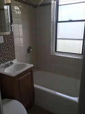 Rented by Heights Realty Advisors | media 9