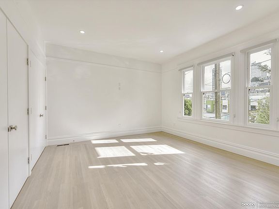 5th image of 928 Lombard St