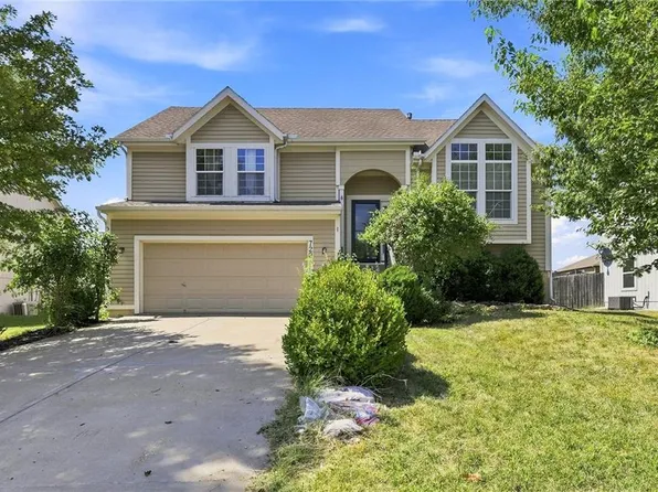728 S Maple St, Gardner, KS 66030