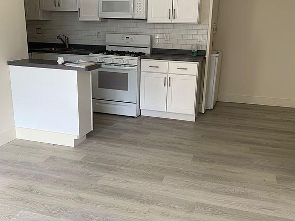 3rd image of 60 Strawberry Hill Ave #2B