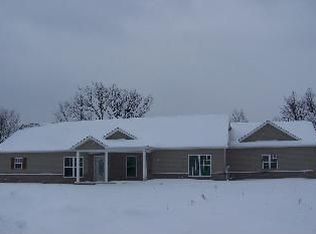 10850 Doves Point, Brighton, MI 48114