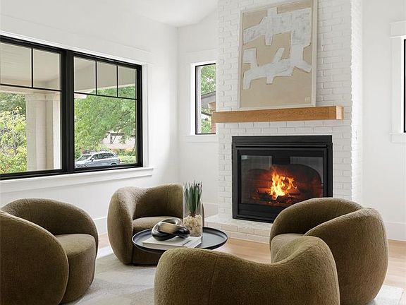 4th image of 1203 S Race Street