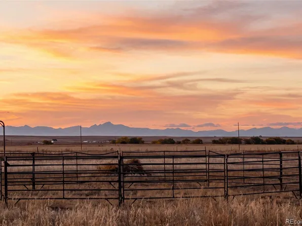 59520 E 64th Avenue, Strasburg, CO 80136