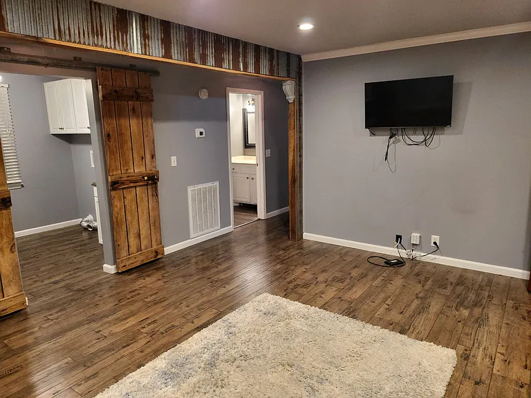 304 Dorr Dr — Photo 9