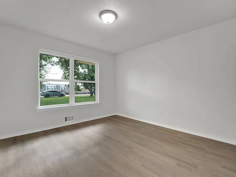 2630 Pasteur Ave — Photo 8