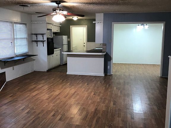 2nd image of 3020 45th St