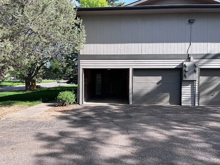 2600 Parklake Ct — Photo 21