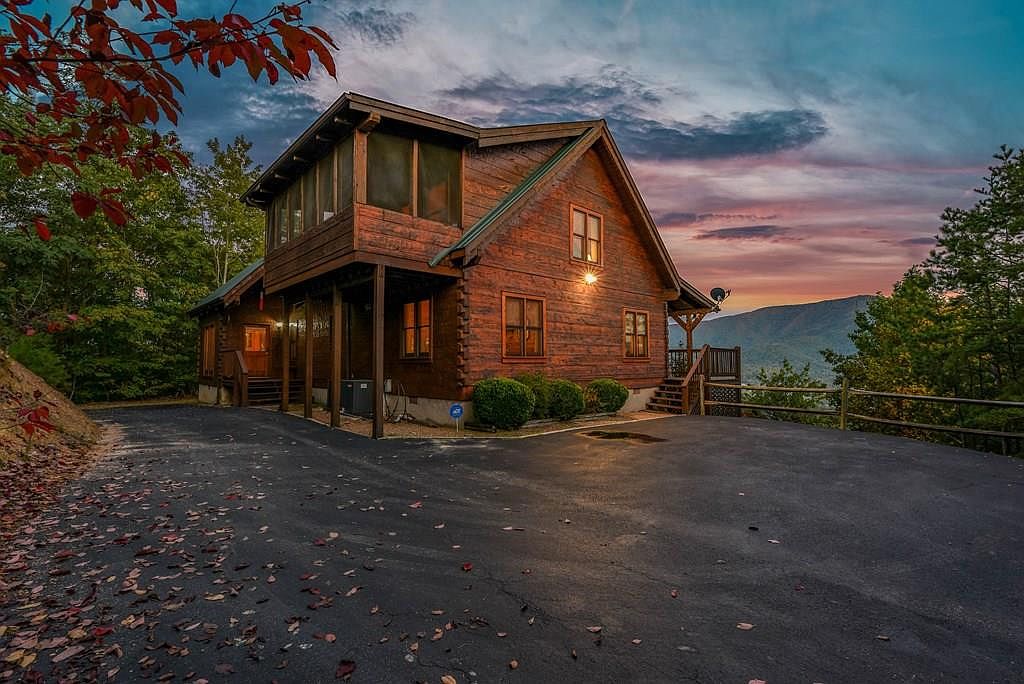 2968 Little Cub Way, Sevierville, TN 37862 | Zillow