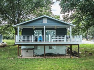 2008 Lakeshore Dr, Cuba, MO 65453