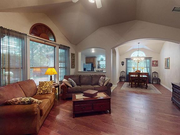 3rd image of 1598 Mallard Dr