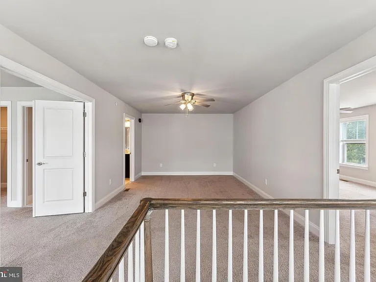 38 Lacey Ln — Photo 25