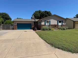10030 W Dora St, Wichita, KS 67209