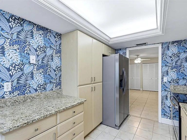 6283 Green View Cir S #102 — Photo 12