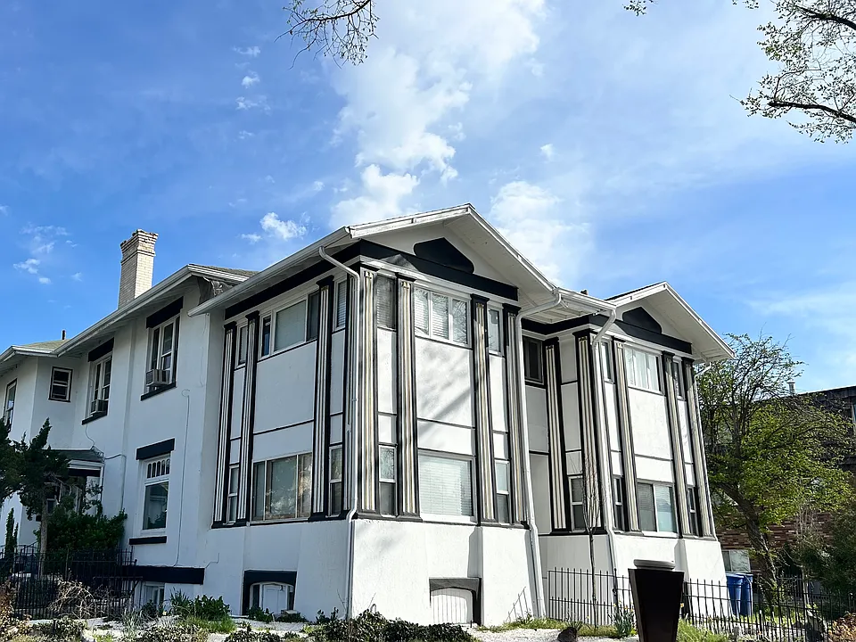 305 E 3rd Ave #3