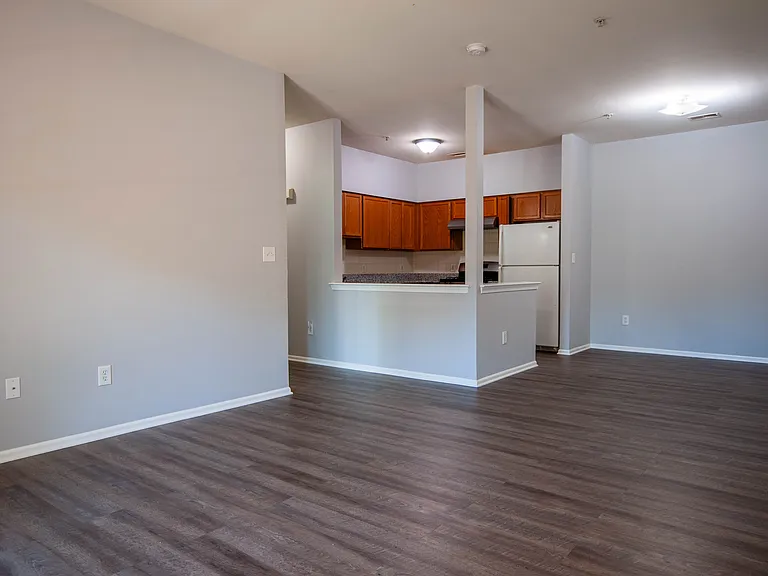 716 Lucy Ct — Photo 11