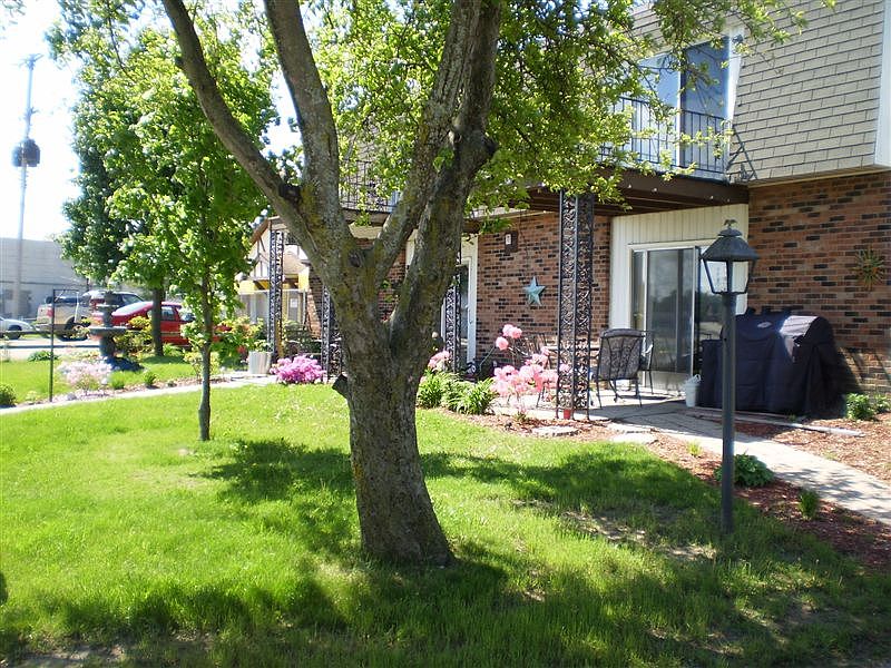 2nd image of 4245 Oak Park Dr SE