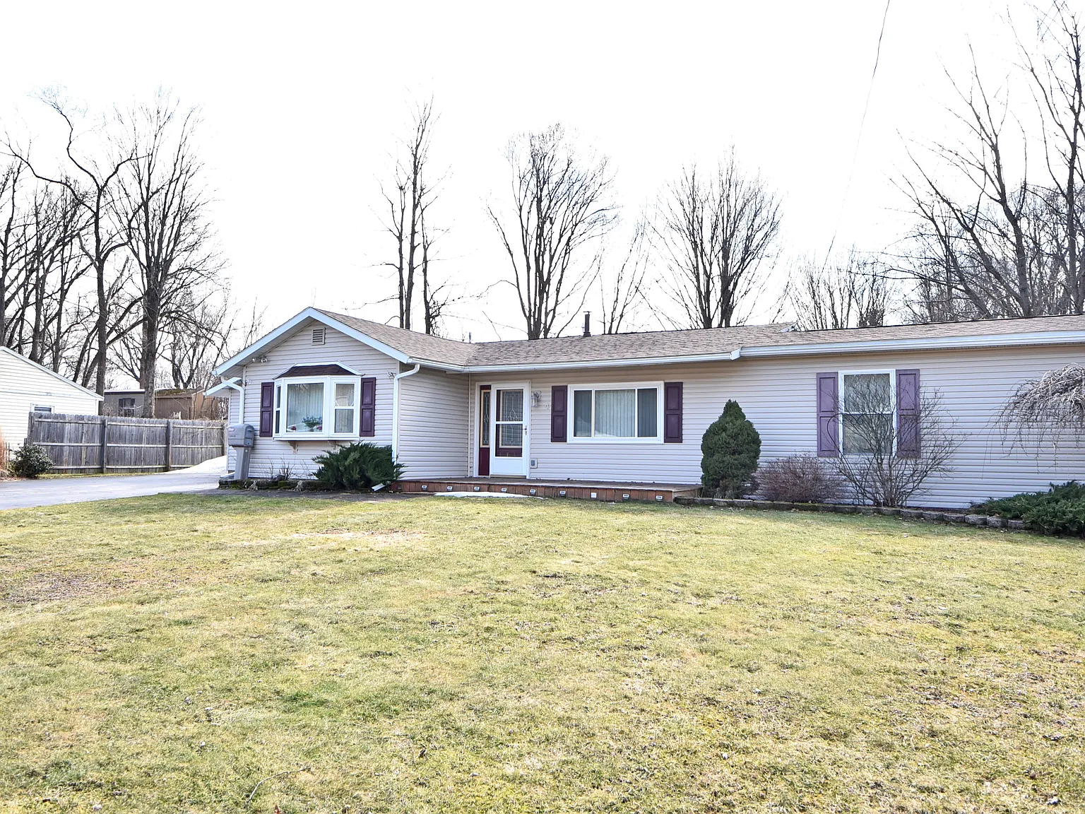 4 bed, 1.5 bath, 1653 sqft, $2,400 — Photo 2