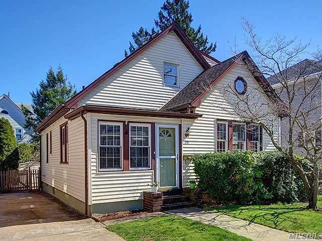 1st image of 39 Iris Ave