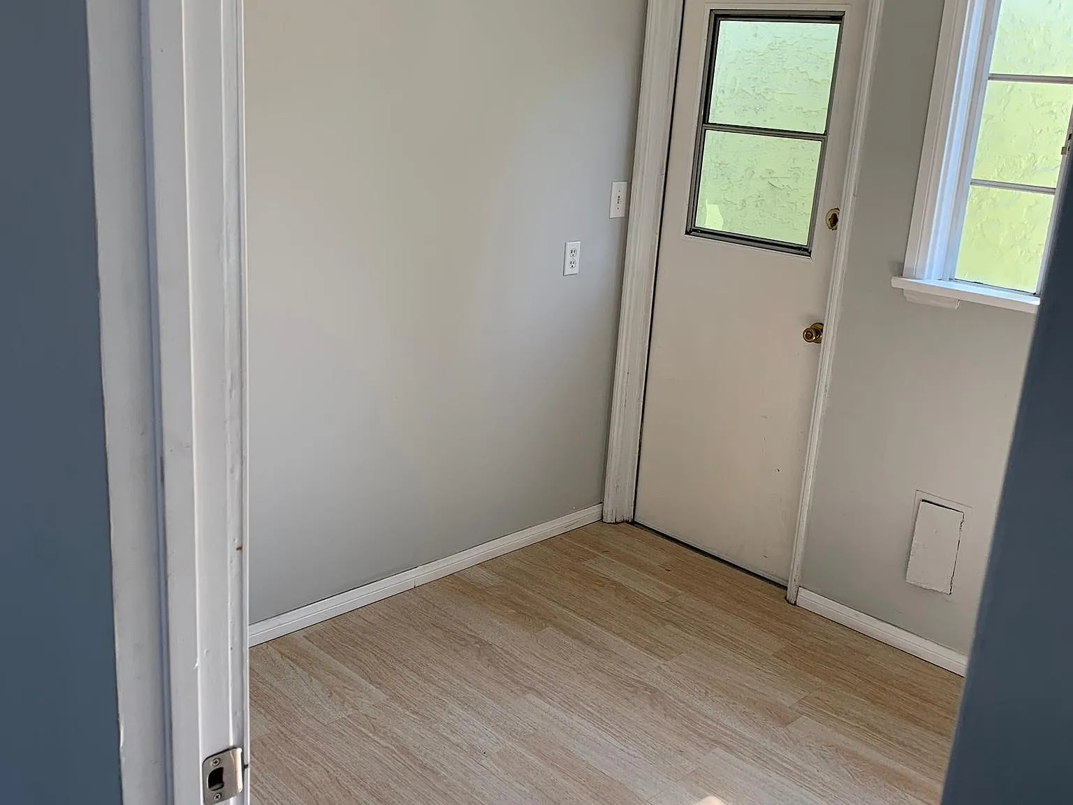 4630 Gage Ave — Photo 4