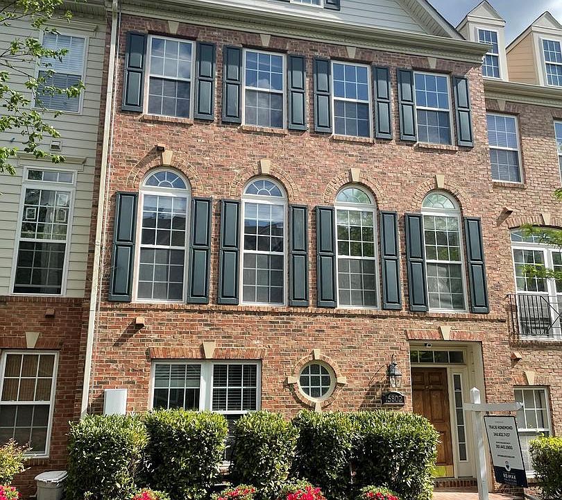 1st image of 15802 Buxton Pl