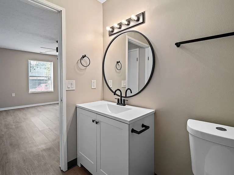 Cherry Tree Village Apartments — Photo 108