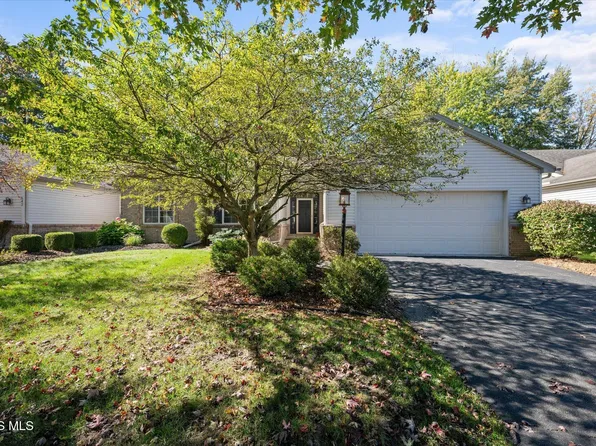 538 Crystal Lake Dr, Holland, OH 43528