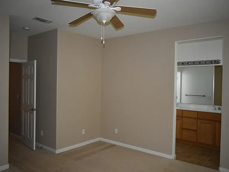 484 Beckman Way — Photo 13